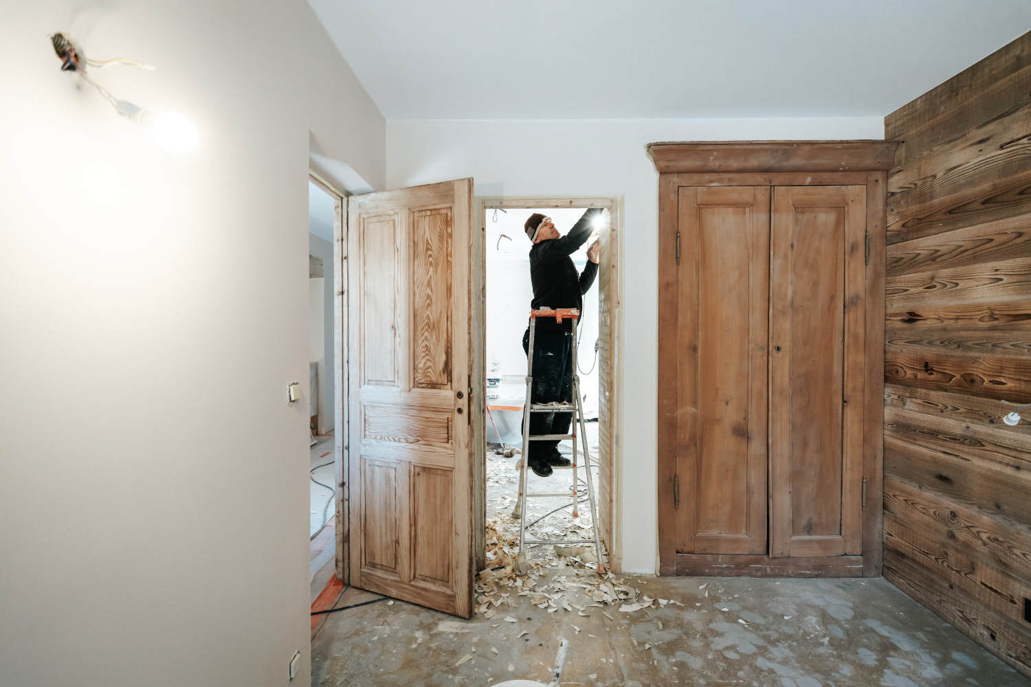 Photo des travaux de constructions dans un chalet réalisés par la société Mont-Blanc Renov'All