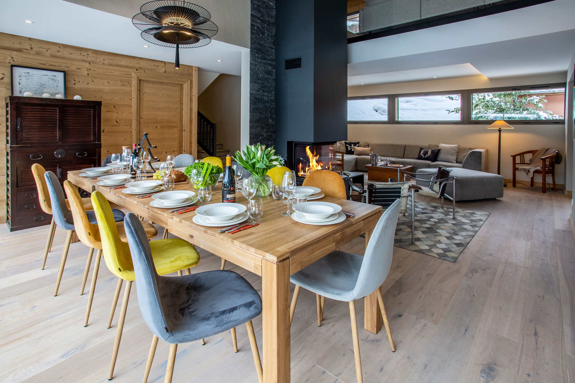 Photo de l'aménagement d'un salon de chalet en Haute-Savoie à Sallanches